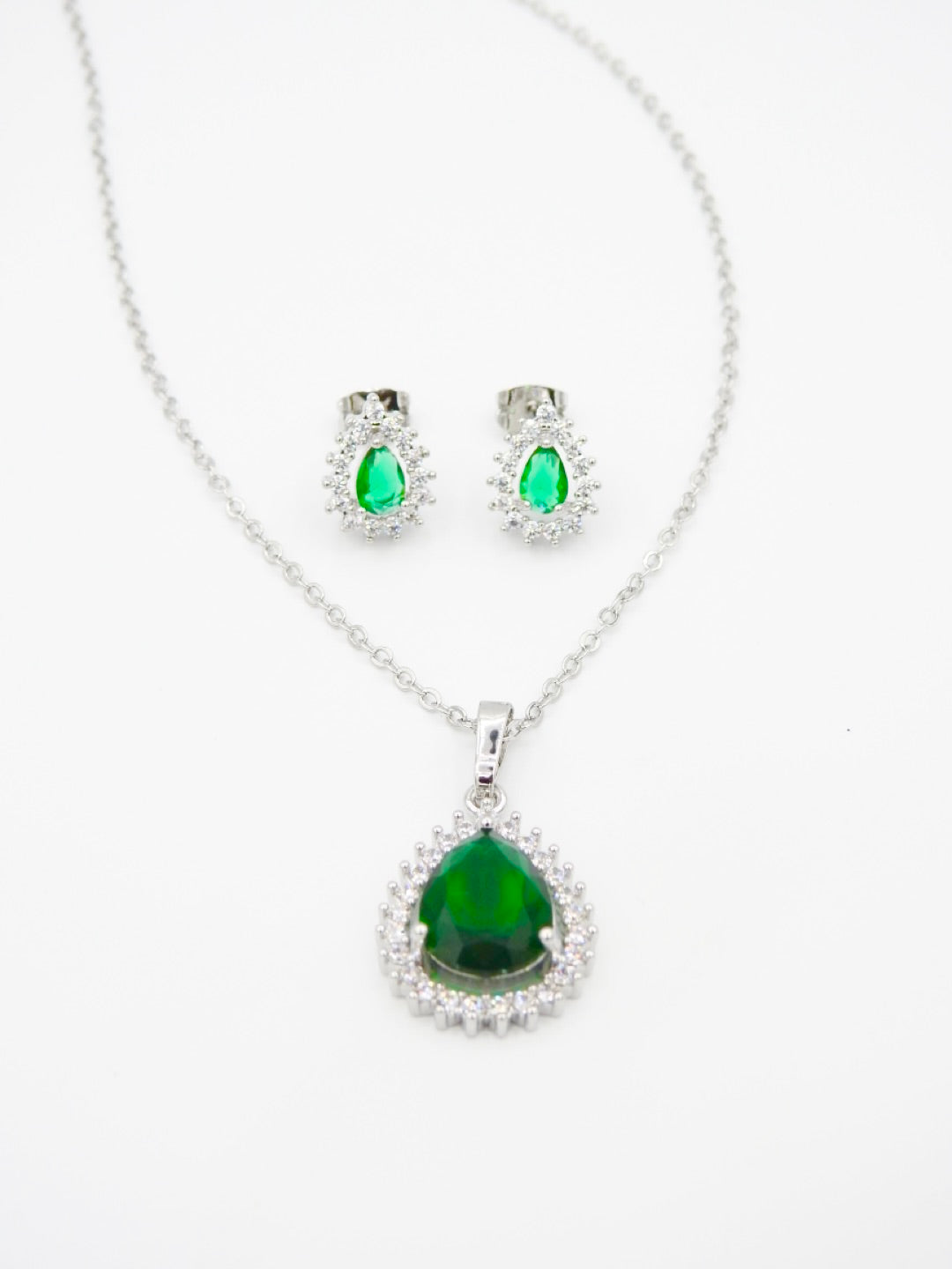 Evergreen Elegance Set